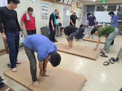 手縫い畳床　裏締め